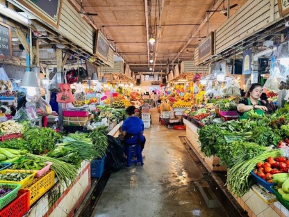 ตลาดผักสดป่าตอง